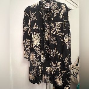 Bash babydoll dress with tie. Paris style